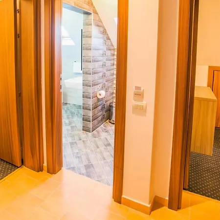 招待所 Boutique Arnica 4*