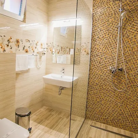 Boutique Arnica Braszów