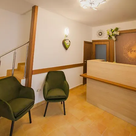 Guest house Boutique Arnica 4*